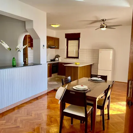 Beachview Apartment